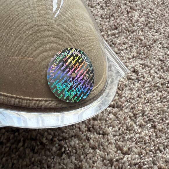 2 strapless bras 1 Victoria's Secret PINK and generic Bra Size DD Nude NWT - Picture 3 of 9